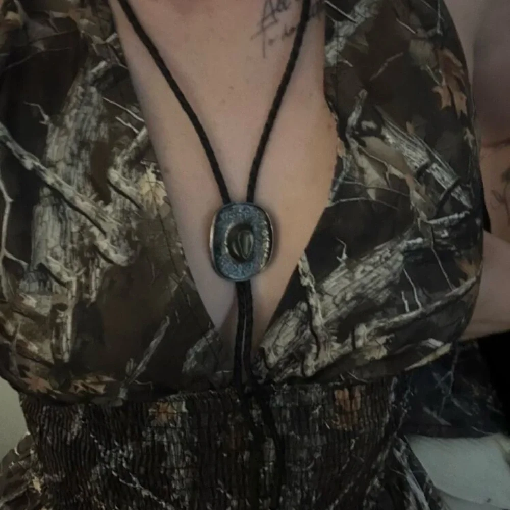 Elegant Black and Silver Western Hat Pendant Necklace - Picture 1 of 3